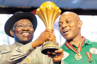 Nigeria : Goodluck ordonne le paiement des 75 millions dÂ’arriérés de salaires de Keshi